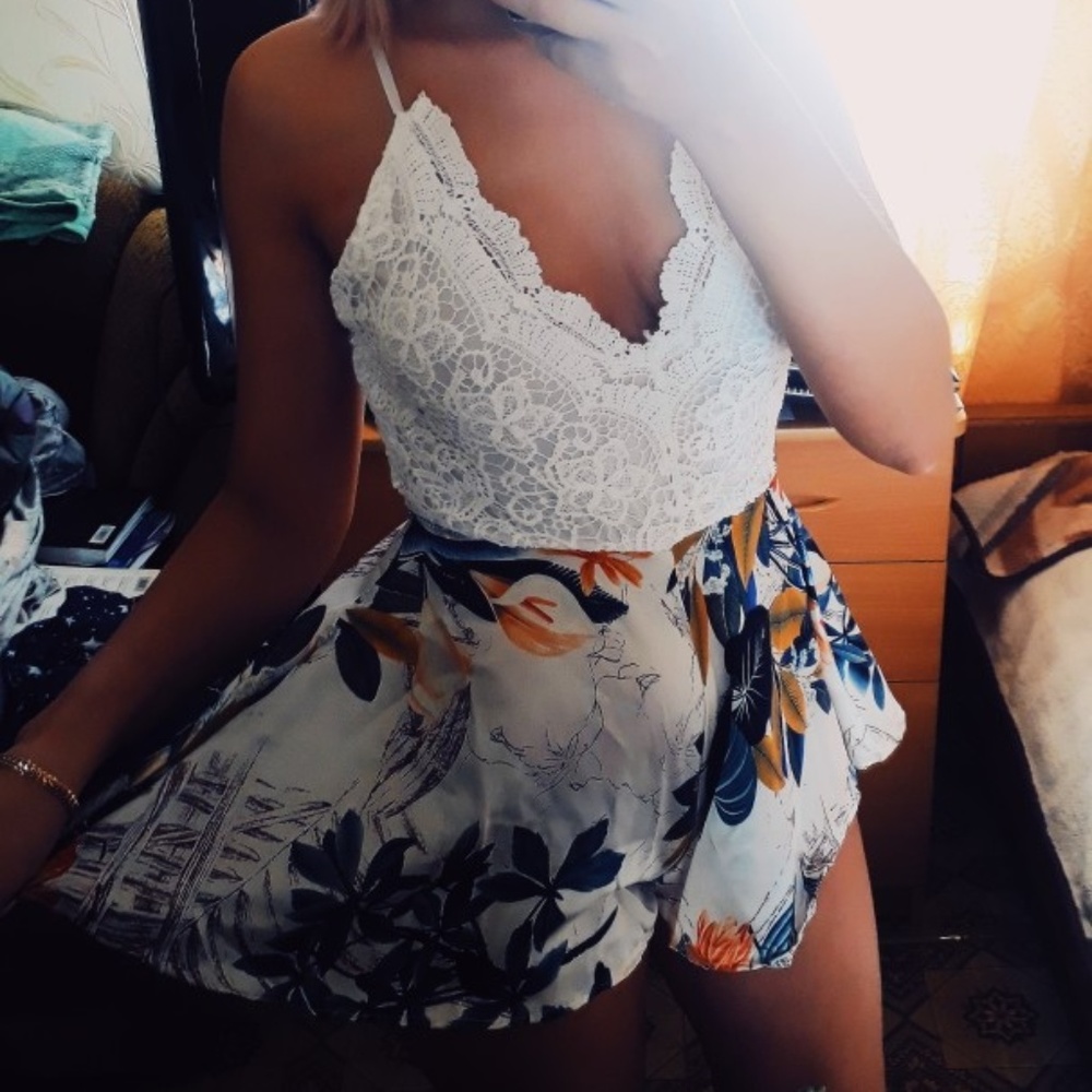 RESTOCK! Lace Boho Floral Tropical Backless Romper - Picture 5 of 8